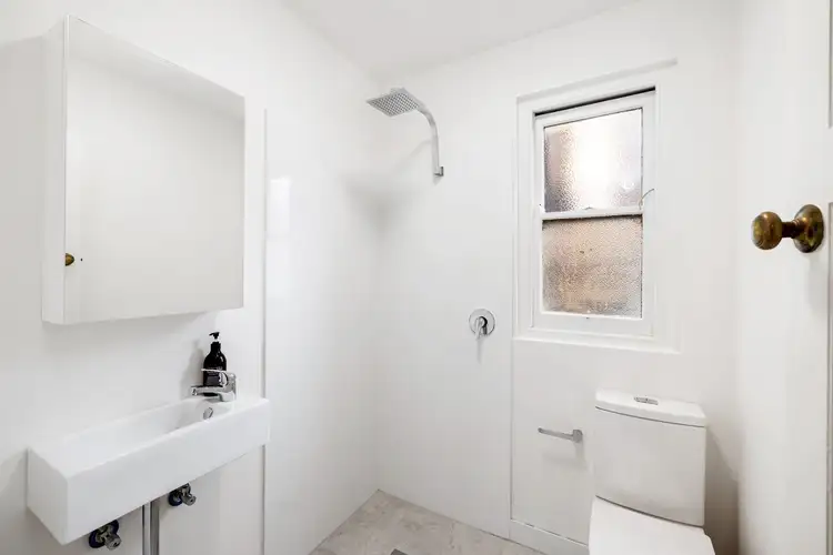 Sixth view of Homely apartment listing, 2/2 Kurraghein Avenue, Rushcutters Bay NSW 2011
