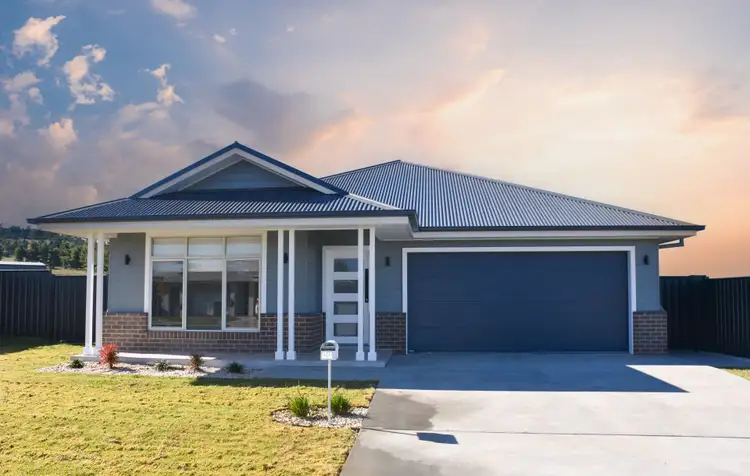 11 Acacia Circuit, Parkes NSW 2870