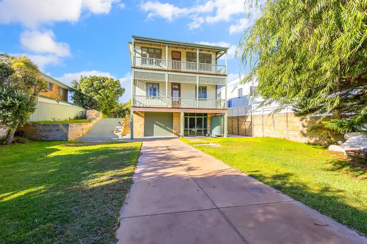 7 GINGIN Road, Lancelin WA 6044