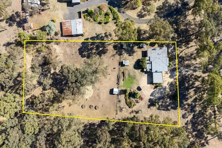 17 Edwards Road, Maiden Gully VIC 3551