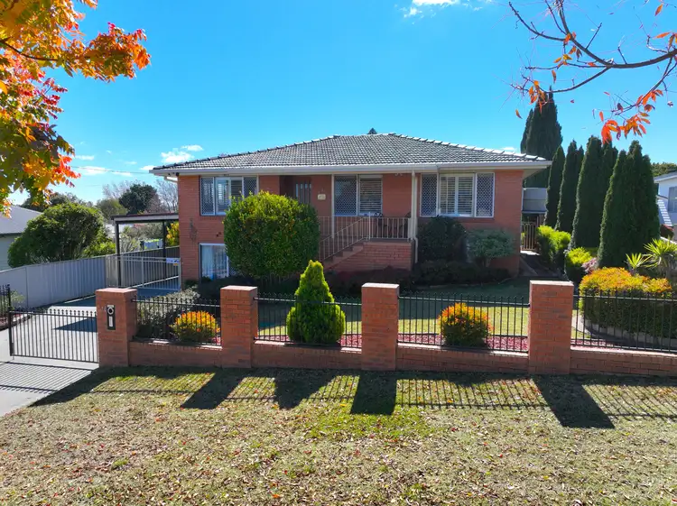 14 Cross Street, Glen Innes NSW 2370