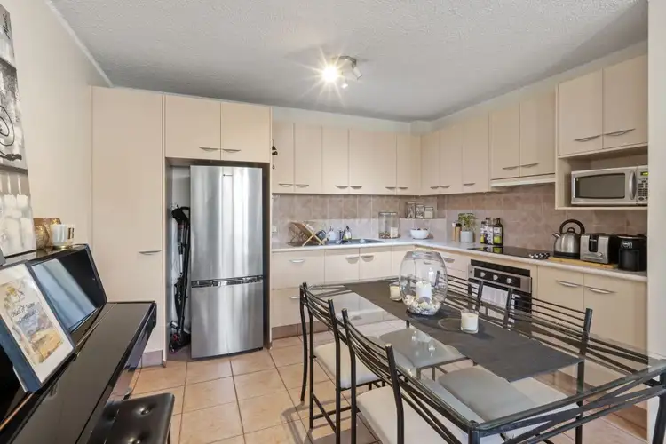 Fifth view of Homely other listing, 2/27 Leonard Avenue, Surfers Paradise QLD 4217