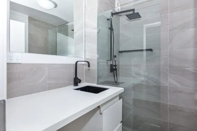 Fifth view of Homely unit listing, 8/29 Raffles Street, Mount Gravatt East QLD 4122
