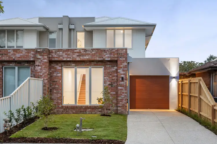 10 Almond Avenue, Brooklyn VIC 3012