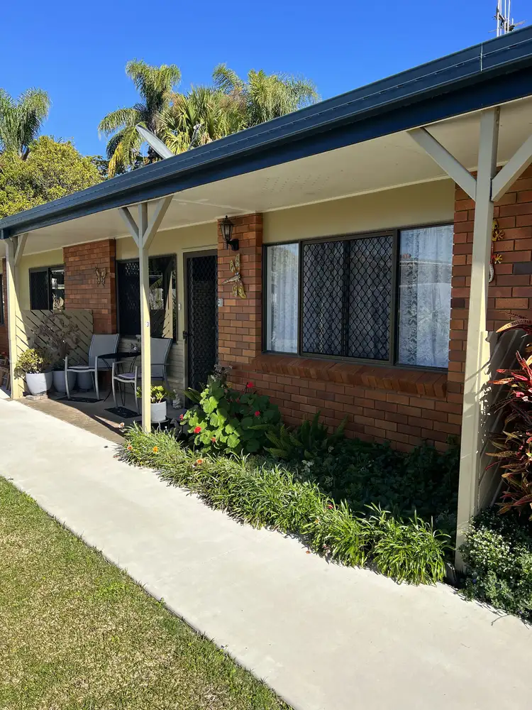98 Churchill Street