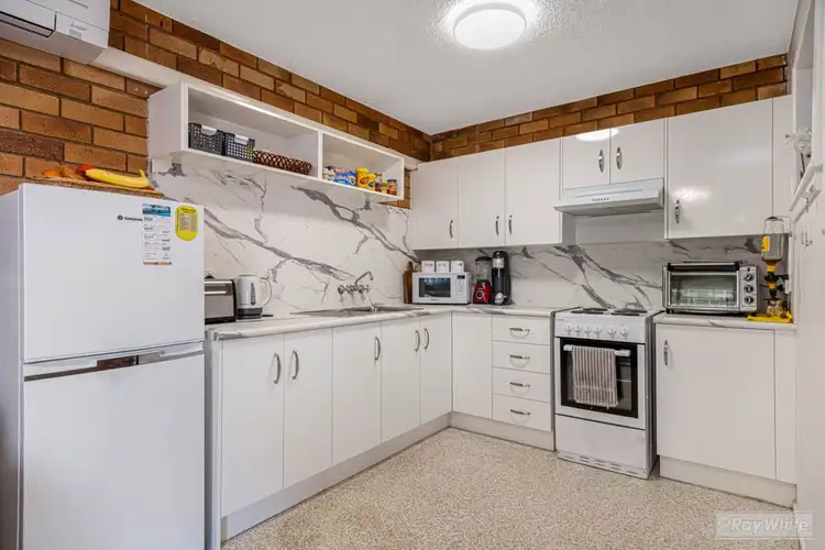 Second view of Homely unit listing, 2/162 Scenic Highway, Lammermoor QLD 4703