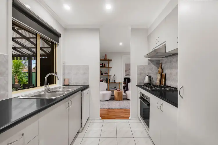 Second view of Homely house listing, 32 Parklands Drive, Thomastown VIC 3074