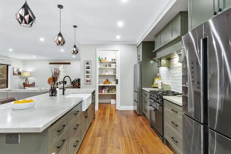 63 Grassy Flat Road, Diamond Creek VIC 3089