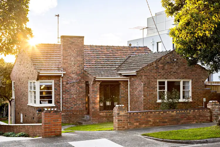 22 Holbrook Crescent, Brunswick West VIC 3055