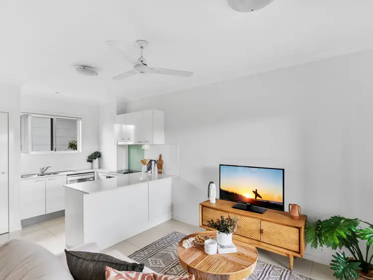 Second view of Homely unit listing, 10/16 Yeronga Street, Yeronga QLD 4104