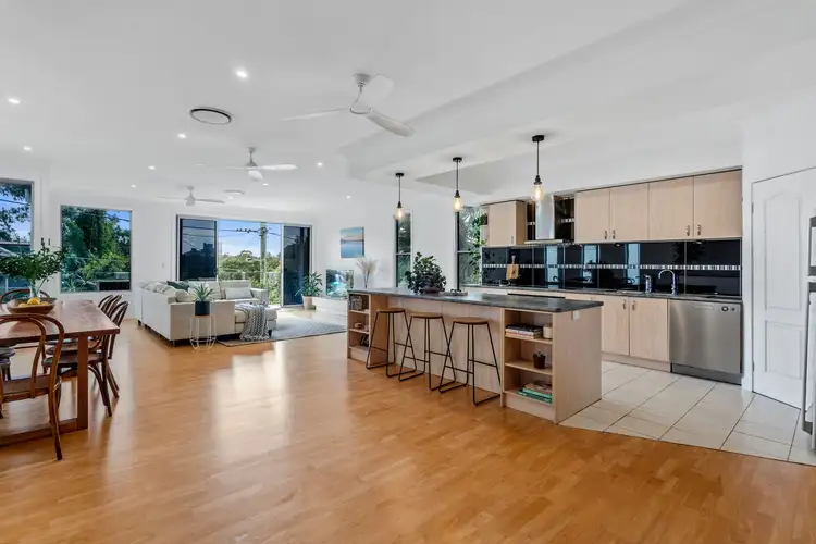 198 Hyde Road, Yeronga QLD 4104