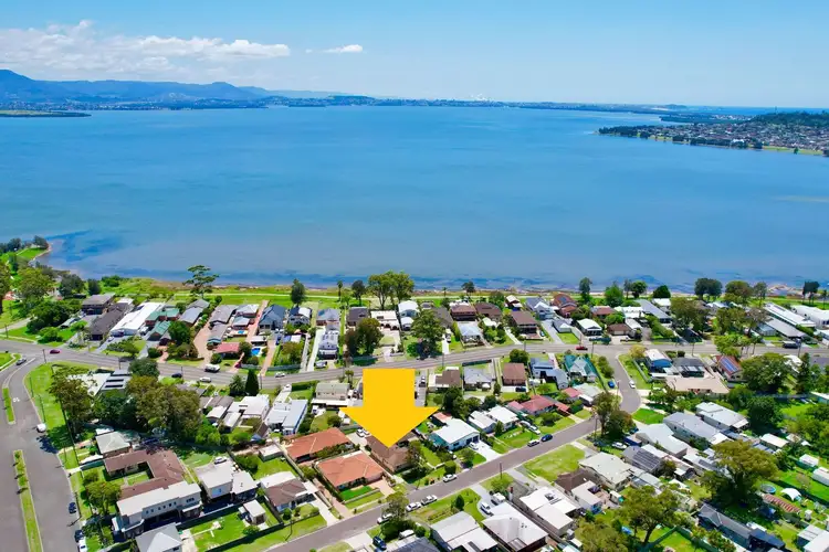 Main view of Homely unit listing, 4/4 Lyne Street, Oak Flats NSW 2529