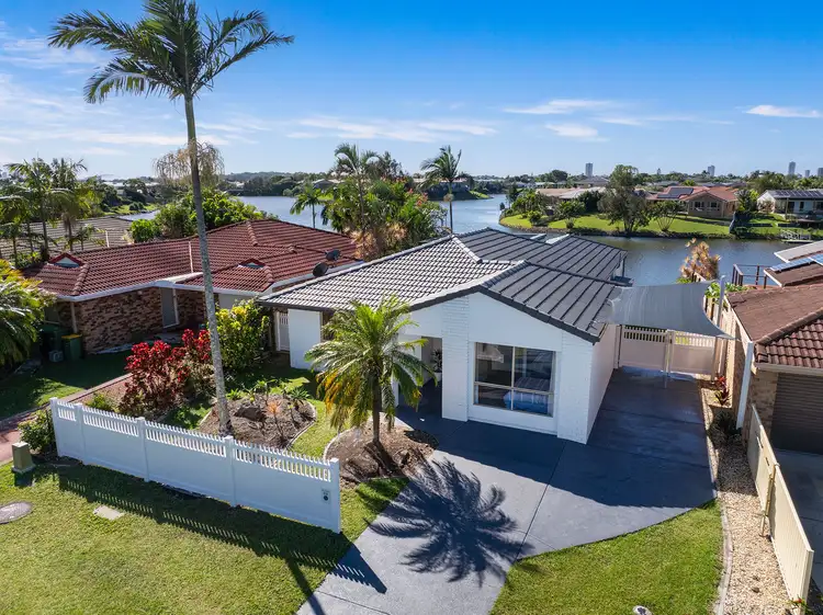 29 SOUTHLAKE Drive, Varsity Lakes QLD 4227