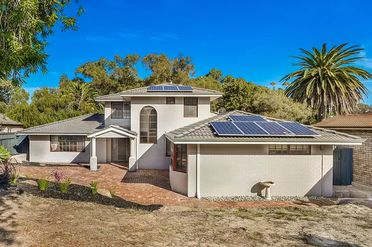 Second view of Homely house listing, 4 Cremorne Court, Kallaroo WA 6025