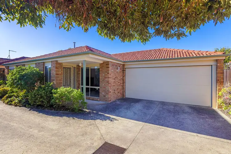 2/19 Woodbine Grove, Chelsea VIC 3196