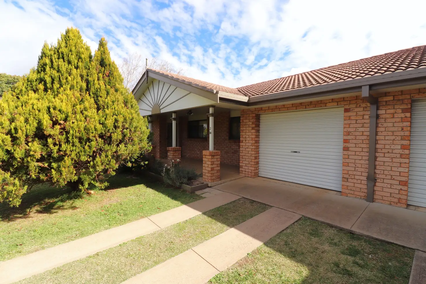 Main view of Homely villa listing, 2/24 Healeys Lane, Glen Innes NSW 2370