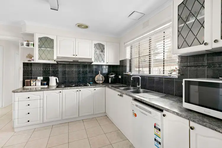 Fifth view of Homely house listing, 8 Emerald Street, Dallas VIC 3047