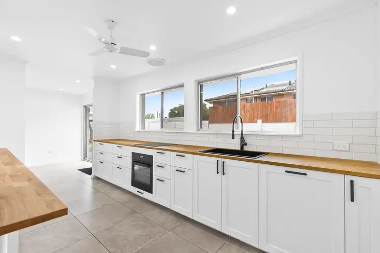17 Penaton Street, Corinda QLD 4075