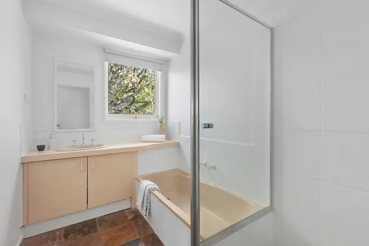 Fifth view of Homely house listing, 1 Dulgai Court, Frankston VIC 3199