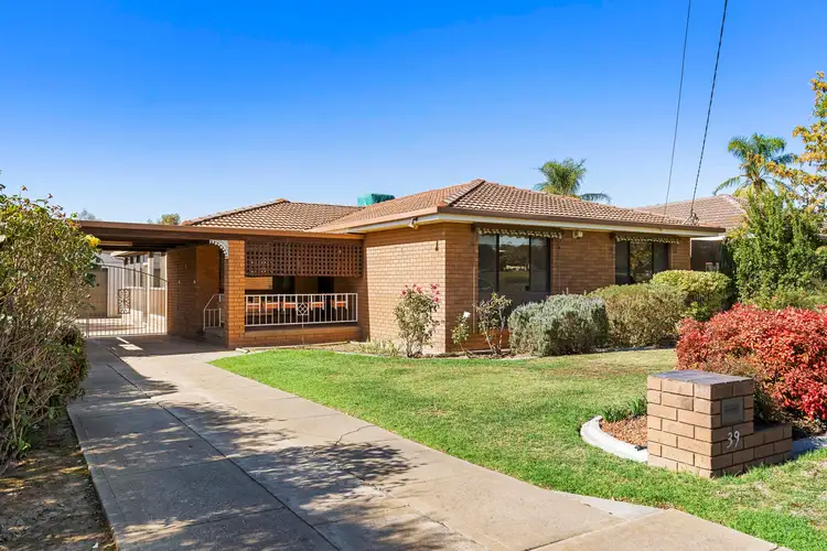 39 Montgomery Street, Ashmont NSW 2650