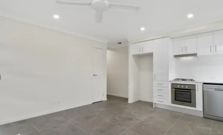 Fifth view of Homely house listing, 2/52 Niels Crescent, Park Ridge QLD 4125