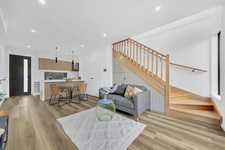 4/4 Bernard Street, Reservoir VIC 3073