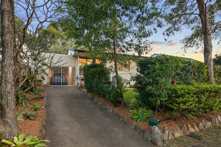 27 Hilltop Avenue, Annerley QLD 4103