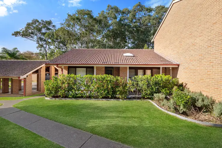 4/9 Clifford Crescent, Ingleburn NSW 2565