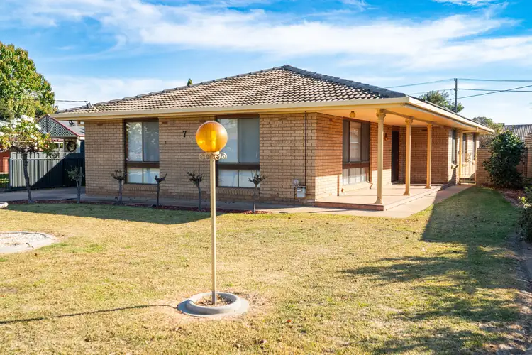 7 Fahey Crescent, Culcairn NSW 2660