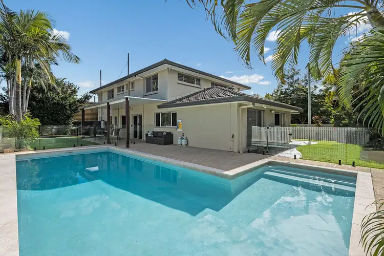 2 Ramor Street, Kenmore QLD 4069