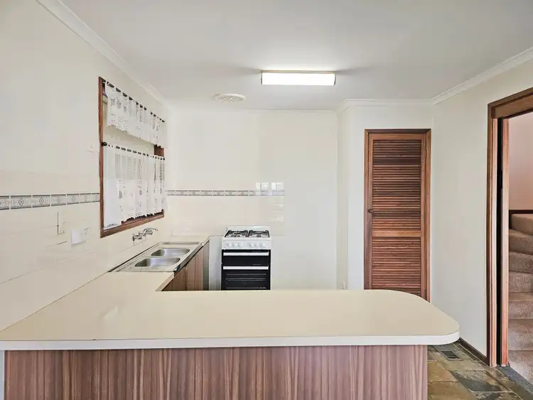 Fifth view of Homely house listing, 2/17 Jinjella Road, Highton VIC 3216