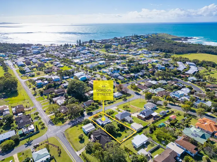 44 Gordon Street, Woolgoolga NSW 2456