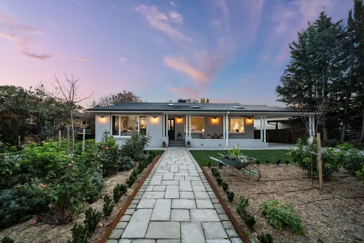5 Millen Street, Hughes ACT 2605