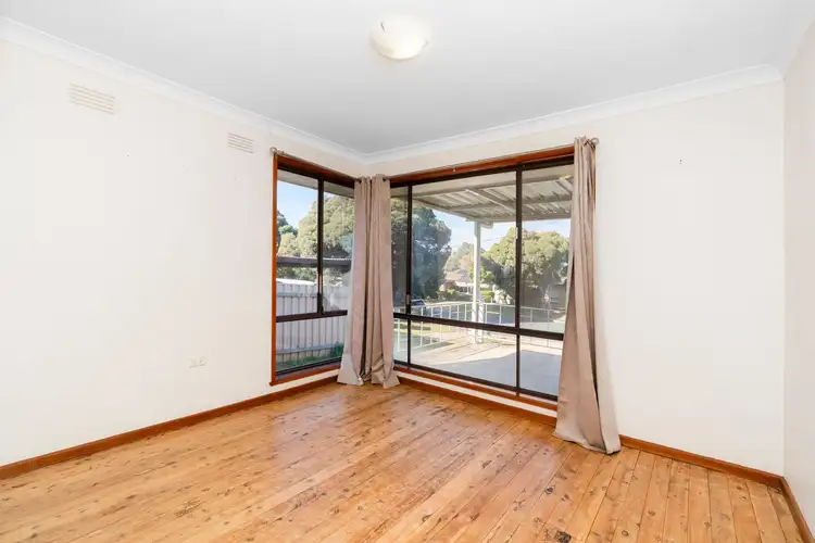 Seventh view of Homely house listing, 15 Fairbairn Crescent, Kooringal NSW 2650