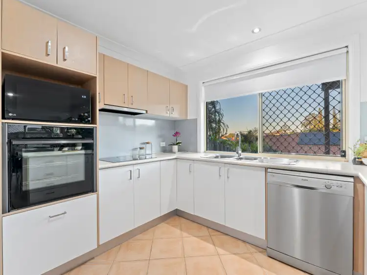 Sixth view of Homely house listing, 3 Leelaben Place, Eight Mile Plains QLD 4113