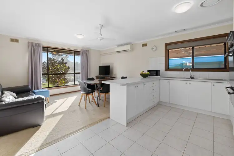 Fourth view of Homely house listing, 5 Third Avenue, Hoppers Crossing VIC 3029