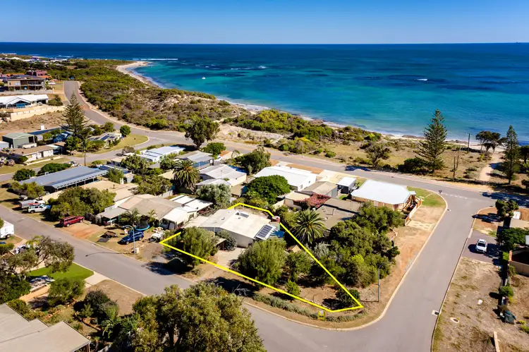 Second view of Homely house listing, 9 Seacrest Way, Drummond Cove WA 6532