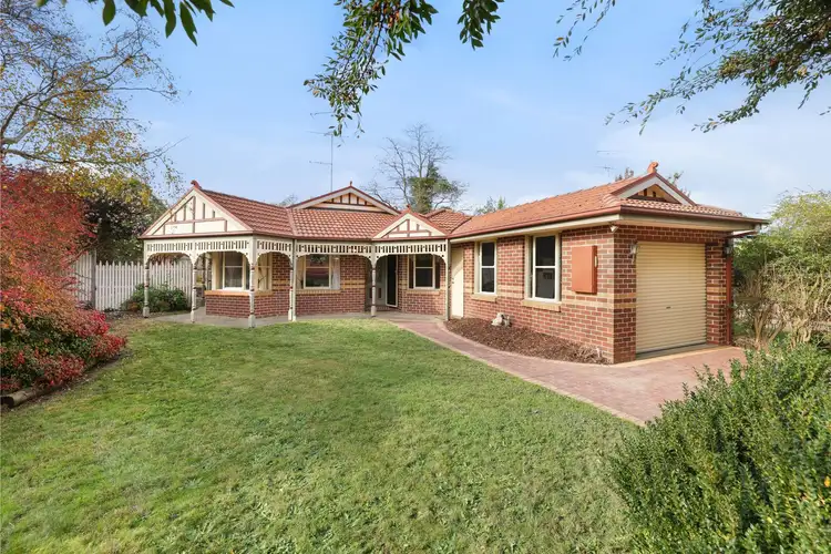 9 Confait Court, Berwick VIC 3806
