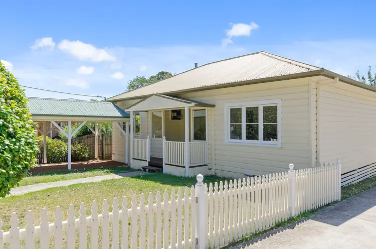 10 Henderson Avenue