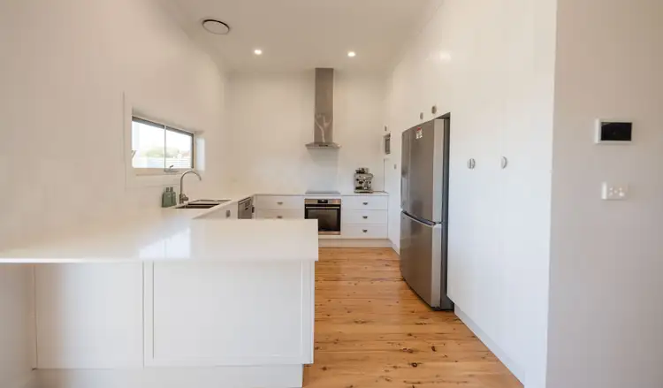 18 Bridge Street, Forbes NSW 2871