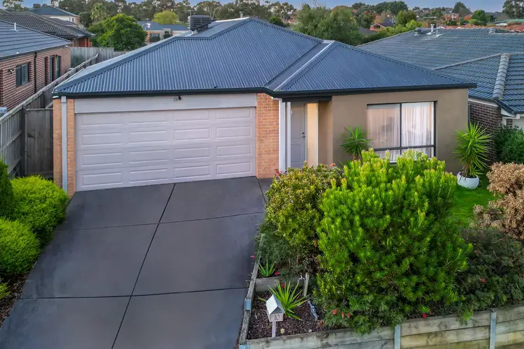 10 Nixon Drive, Berwick VIC 3806