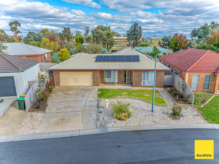 Second view of Homely house listing, 2 Cresthaven Place, Bendigo VIC 3550