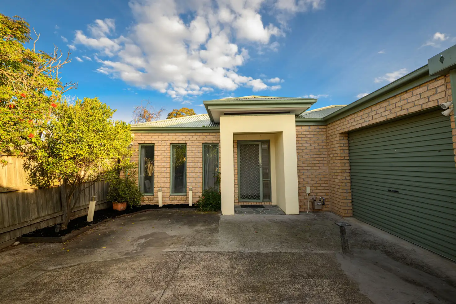 Main view of Homely unit listing, 2/211 Blackshaws Road, Newport VIC 3015