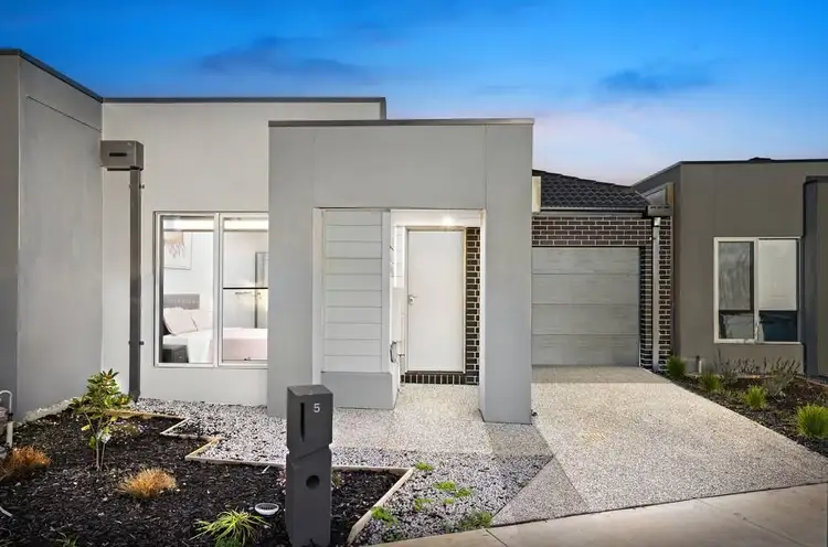 5 Fitzrovia Drive, Wyndham Vale VIC 3024