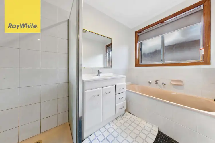 Fifth view of Homely house listing, 2 Manfred Avenue, St Albans VIC 3021