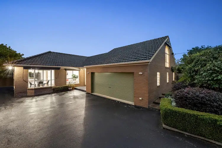 1/5 Newbigin Street, Burwood VIC 3125