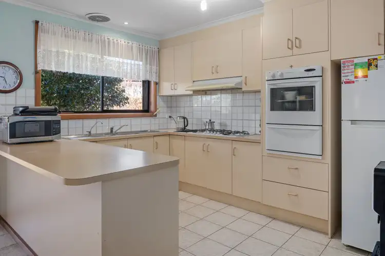 Seventh view of Homely house listing, 12 Chelsea Court, Thomastown VIC 3074