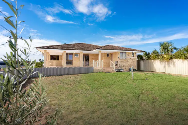 Fifth view of Homely house listing, 2 Maidstone Street, Mount Tarcoola WA 6530
