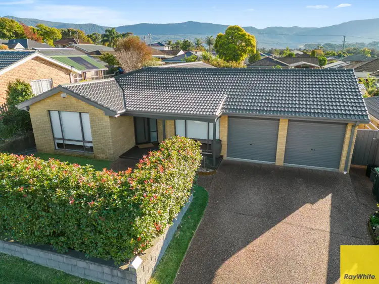 Second view of Homely house listing, 10 Sunray Crescent, Horsley NSW 2530