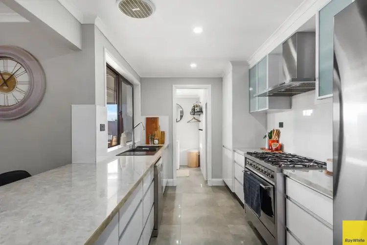 Fifth view of Homely house listing, 10 Sunray Crescent, Horsley NSW 2530